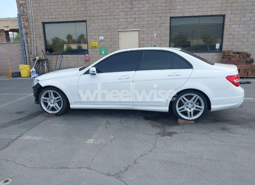 Photo 15 of 2013 Mercedes-benz C 300 LUXURY 4MATIC/SPORT 4MATIC (VIN WDDGF8AB0DA779904)