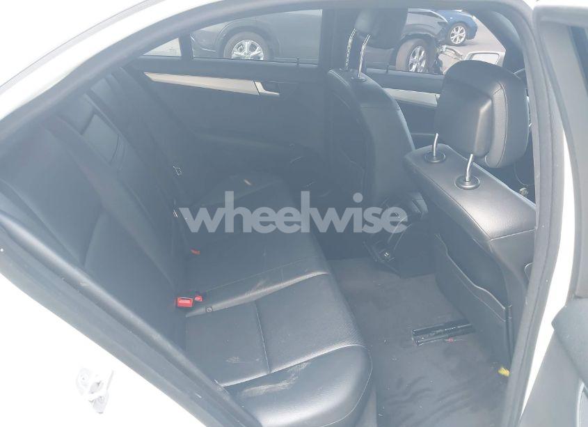 Photo 8 of 2013 Mercedes-benz C 300 LUXURY 4MATIC/SPORT 4MATIC (VIN WDDGF8AB0DA779904)