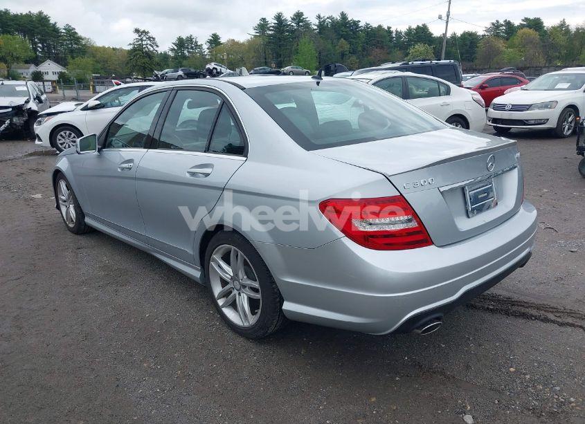 Photo 3 of 2013 Mercedes-benz C 300 LUXURY 4MATIC/SPORT 4MATIC (VIN WDDGF8AB0DR256335)
