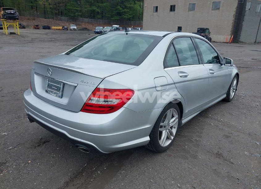 Photo 4 of 2013 Mercedes-benz C 300 LUXURY 4MATIC/SPORT 4MATIC (VIN WDDGF8AB0DR256335)
