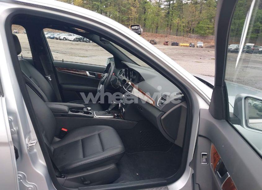 Photo 5 of 2013 Mercedes-benz C 300 LUXURY 4MATIC/SPORT 4MATIC (VIN WDDGF8AB0DR256335)