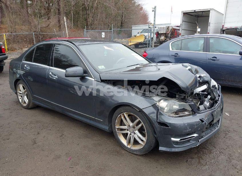 2013 Mercedes-benz C 300 LUXURY 4MATIC/SPORT 4MATIC (VIN WDDGF8AB0DR277122) main photo