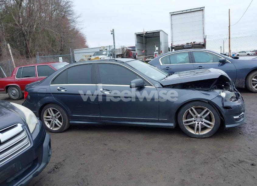Photo 13 of 2013 Mercedes-benz C 300 LUXURY 4MATIC/SPORT 4MATIC (VIN WDDGF8AB0DR277122)