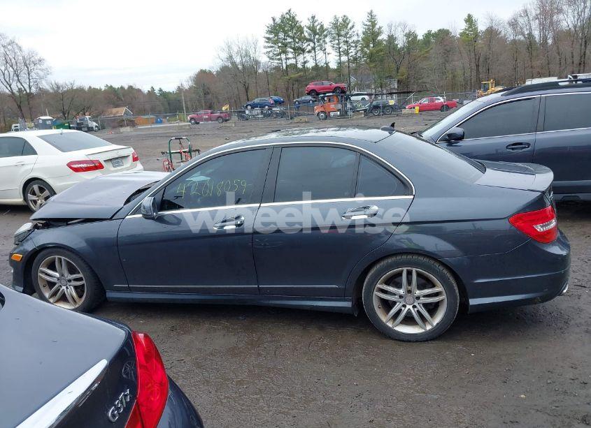 Photo 14 of 2013 Mercedes-benz C 300 LUXURY 4MATIC/SPORT 4MATIC (VIN WDDGF8AB0DR277122)