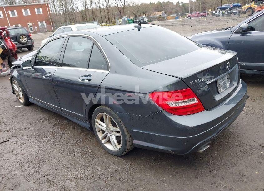 Photo 3 of 2013 Mercedes-benz C 300 LUXURY 4MATIC/SPORT 4MATIC (VIN WDDGF8AB0DR277122)