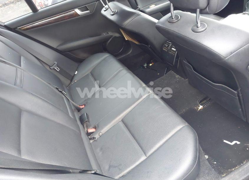 Photo 8 of 2013 Mercedes-benz C 300 LUXURY 4MATIC/SPORT 4MATIC (VIN WDDGF8AB0DR277122)