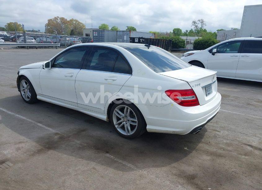 Photo 3 of 2014 Mercedes-benz C 300 LUXURY 4MATIC/SPORT 4MATIC (VIN WDDGF8AB0EA941628)