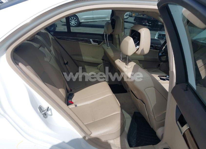 Photo 8 of 2014 Mercedes-benz C 300 LUXURY 4MATIC/SPORT 4MATIC (VIN WDDGF8AB0EA941628)