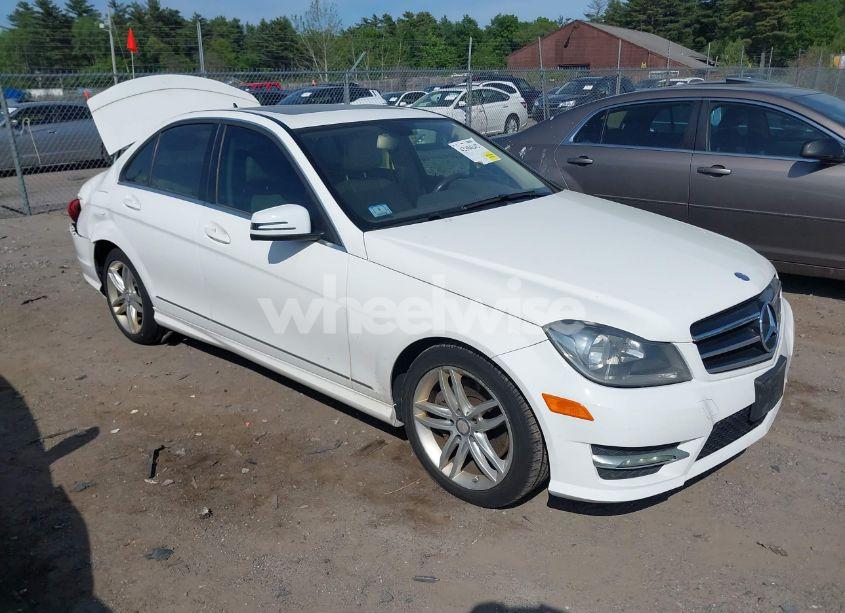 2014 Mercedes-benz C 300 LUXURY 4MATIC/SPORT 4MATIC (VIN WDDGF8AB0EA949700) main photo