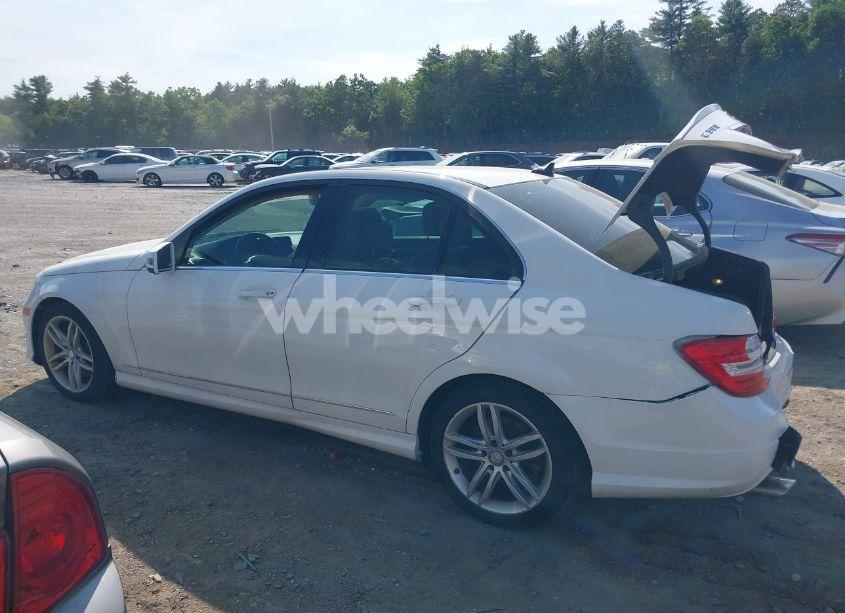 Photo 15 of 2014 Mercedes-benz C 300 LUXURY 4MATIC/SPORT 4MATIC (VIN WDDGF8AB0EA949700)