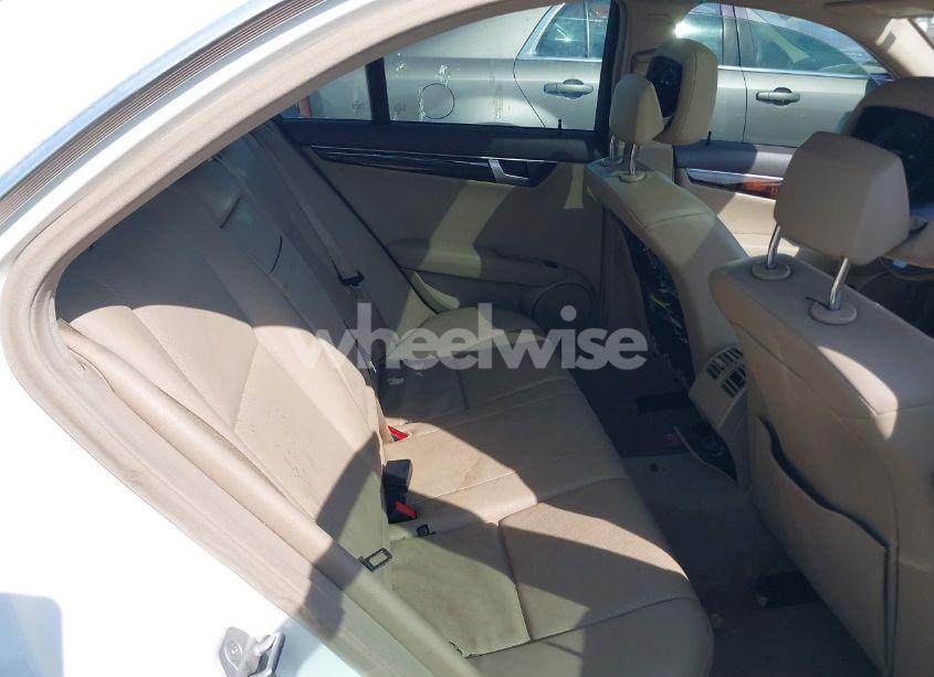 Photo 8 of 2014 Mercedes-benz C 300 LUXURY 4MATIC/SPORT 4MATIC (VIN WDDGF8AB0EA949700)