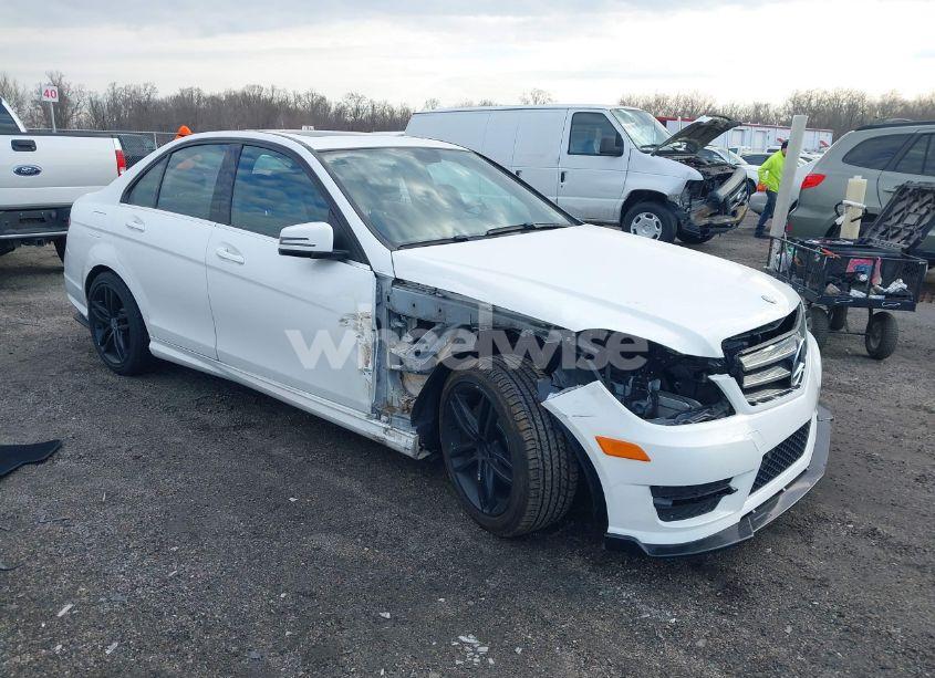 2014 Mercedes-benz C 300 C 300 LUXURY/SPORT 4MATIC (VIN WDDGF8AB0ER315661) main photo