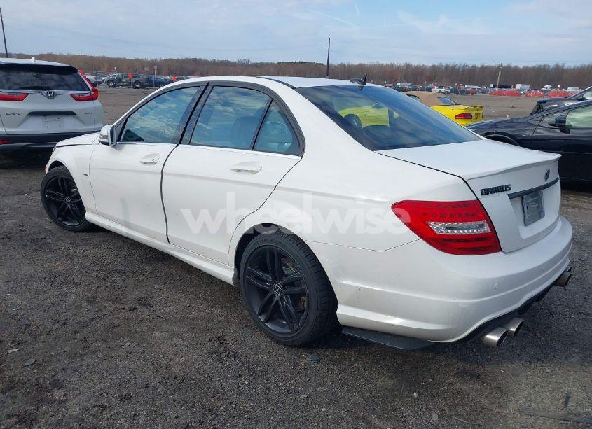 Photo 3 of 2014 Mercedes-benz C 300 C 300 LUXURY/SPORT 4MATIC (VIN WDDGF8AB0ER315661)