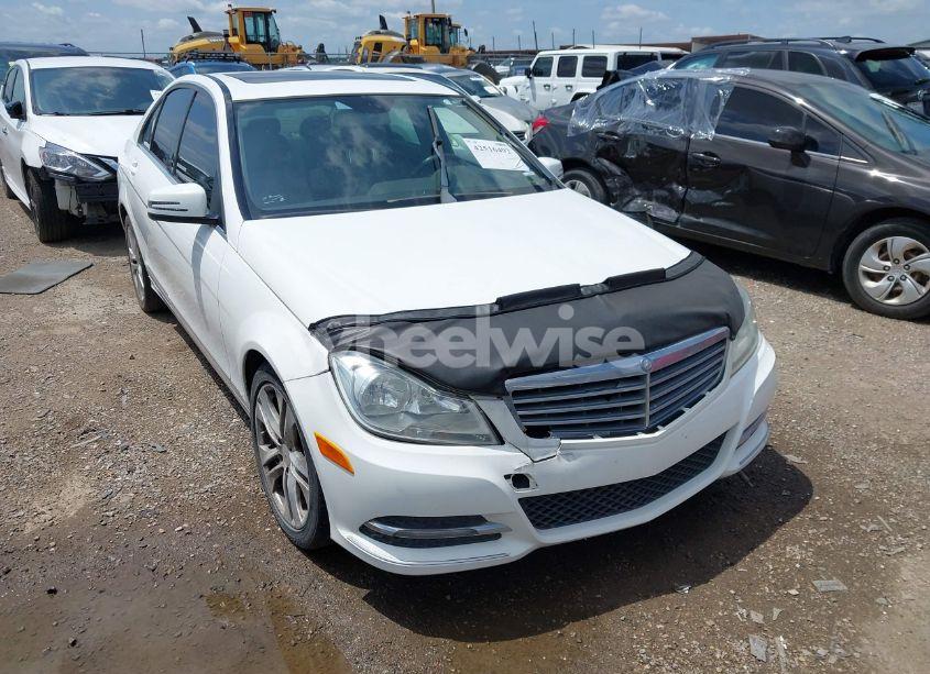 2013 Mercedes-benz C 300 LUXURY 4MATIC/SPORT 4MATIC (VIN WDDGF8AB1DR248695) main photo