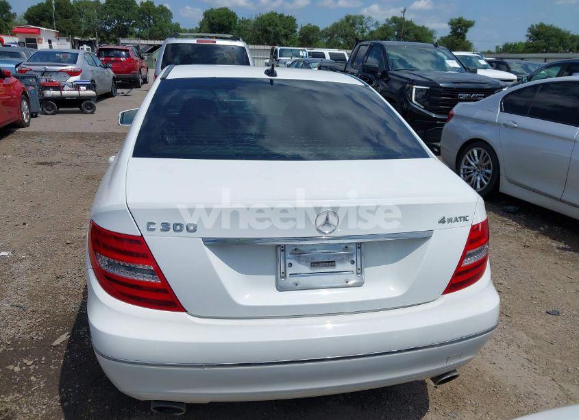 Photo 16 of 2013 Mercedes-benz C 300 LUXURY 4MATIC/SPORT 4MATIC (VIN WDDGF8AB1DR248695)