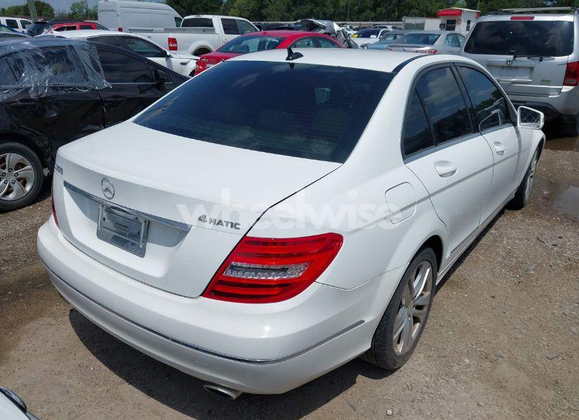 Photo 4 of 2013 Mercedes-benz C 300 LUXURY 4MATIC/SPORT 4MATIC (VIN WDDGF8AB1DR248695)