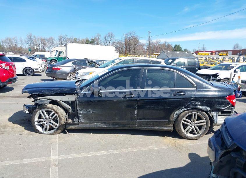 Photo 15 of 2013 Mercedes-benz C 300 LUXURY 4MATIC/SPORT 4MATIC (VIN WDDGF8AB1DR262578)