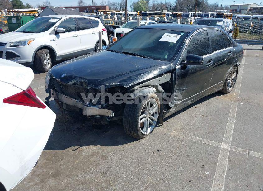 Photo 2 of 2013 Mercedes-benz C 300 LUXURY 4MATIC/SPORT 4MATIC (VIN WDDGF8AB1DR262578)
