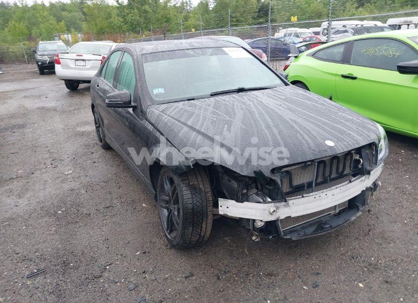 2014 Mercedes-benz C 300 LUXURY 4MATIC/SPORT 4MATIC (VIN WDDGF8AB1EA954503) main photo