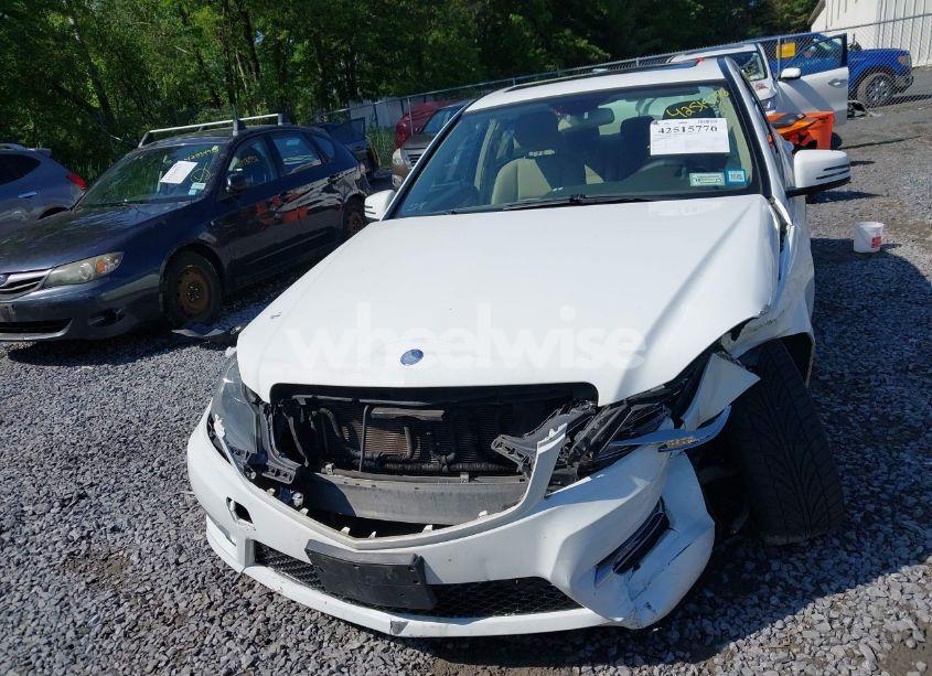 Photo 12 of 2013 Mercedes-benz C 300 LUXURY 4MATIC/SPORT 4MATIC (VIN WDDGF8AB2DG037520)