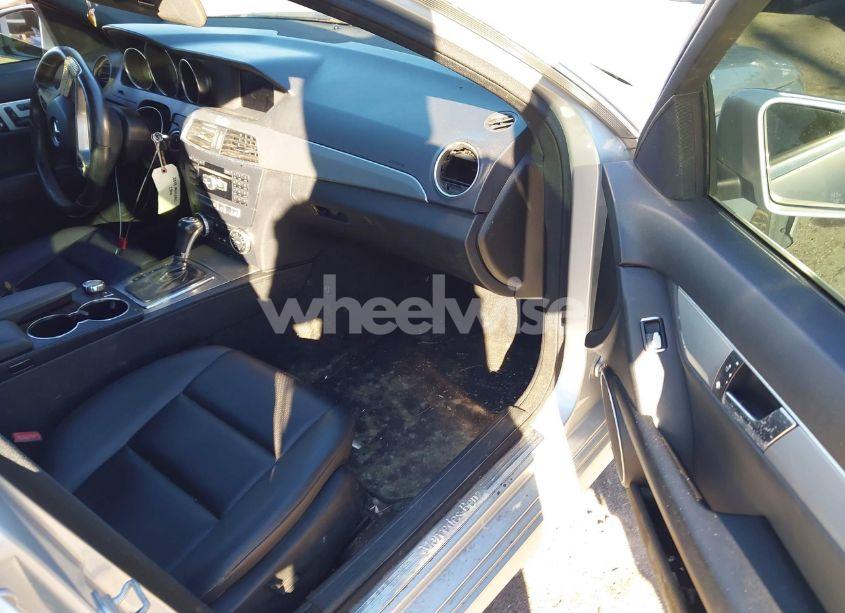 Photo 5 of 2013 Mercedes-benz C 300 LUXURY 4MATIC/SPORT 4MATIC (VIN WDDGF8AB2DG129176)