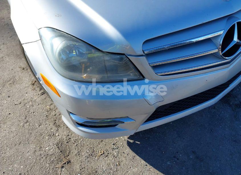 Photo 6 of 2013 Mercedes-benz C 300 LUXURY 4MATIC/SPORT 4MATIC (VIN WDDGF8AB2DG129176)