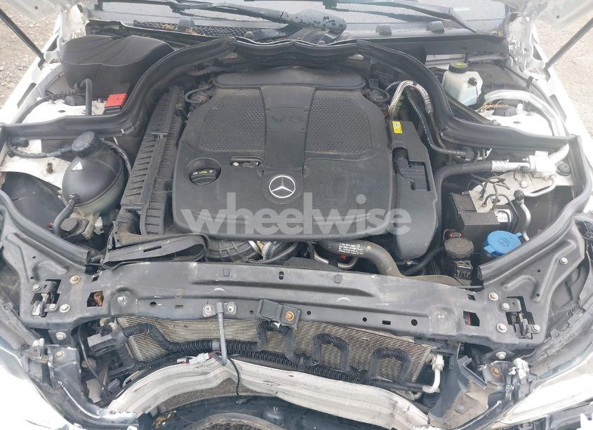 Photo 10 of 2013 Mercedes-benz C 300 LUXURY 4MATIC/SPORT 4MATIC (VIN WDDGF8AB2DR247992)