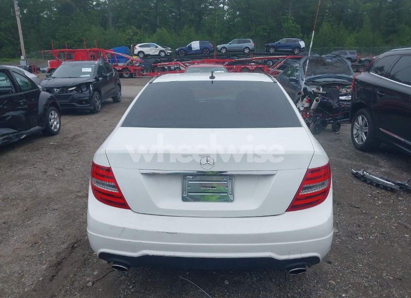 Photo 17 of 2013 Mercedes-benz C 300 LUXURY 4MATIC/SPORT 4MATIC (VIN WDDGF8AB2DR247992)