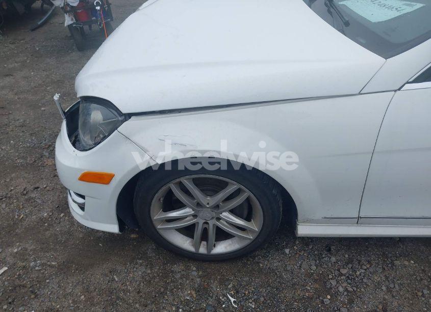 Photo 18 of 2013 Mercedes-benz C 300 LUXURY 4MATIC/SPORT 4MATIC (VIN WDDGF8AB2DR247992)