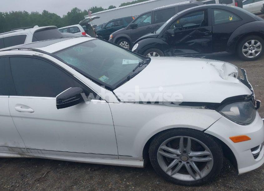 Photo 19 of 2013 Mercedes-benz C 300 LUXURY 4MATIC/SPORT 4MATIC (VIN WDDGF8AB2DR247992)