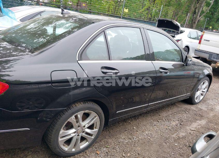 Photo 13 of 2013 Mercedes-benz C 300 LUXURY 4MATIC/SPORT 4MATIC (VIN WDDGF8AB2DR274240)