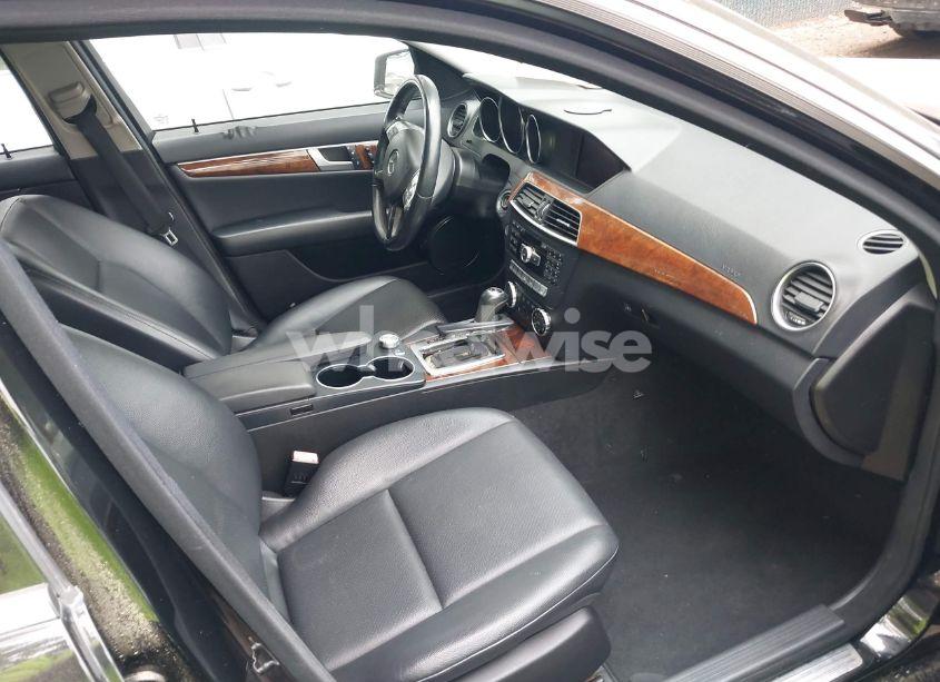 Photo 5 of 2013 Mercedes-benz C 300 LUXURY 4MATIC/SPORT 4MATIC (VIN WDDGF8AB2DR274240)