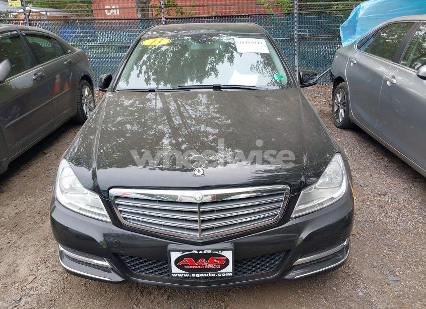 Photo 6 of 2013 Mercedes-benz C 300 LUXURY 4MATIC/SPORT 4MATIC (VIN WDDGF8AB2DR274240)