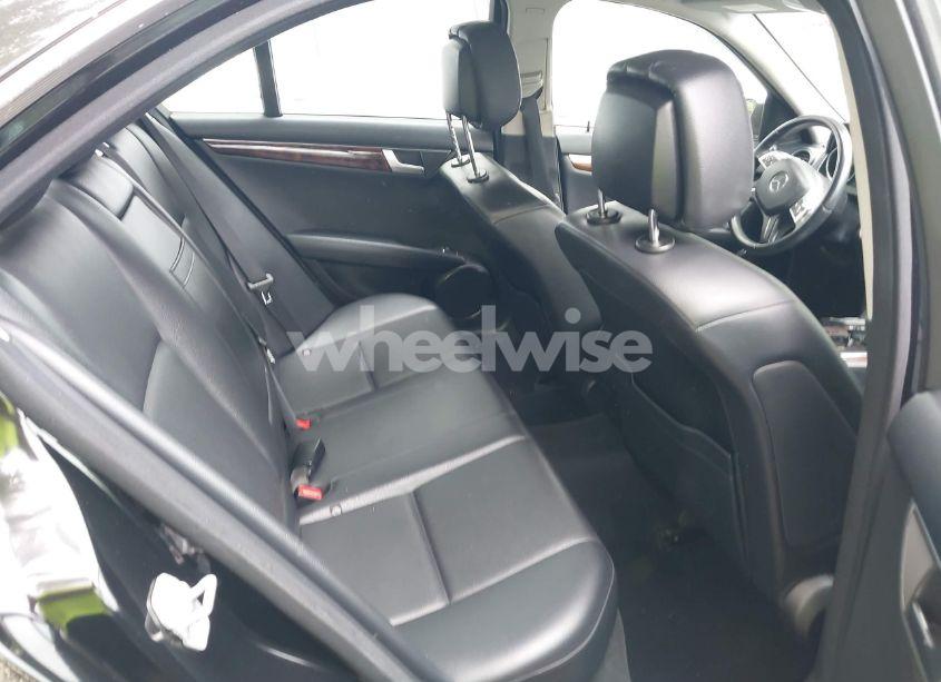 Photo 8 of 2013 Mercedes-benz C 300 LUXURY 4MATIC/SPORT 4MATIC (VIN WDDGF8AB2DR274240)