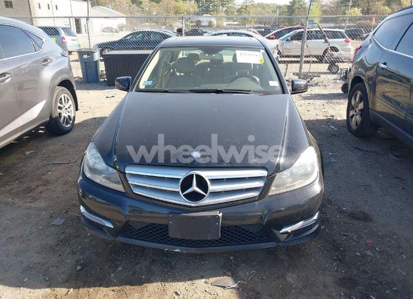 Photo 13 of 2013 Mercedes-benz C 300 LUXURY 4MATIC/SPORT 4MATIC (VIN WDDGF8AB2DR287909)