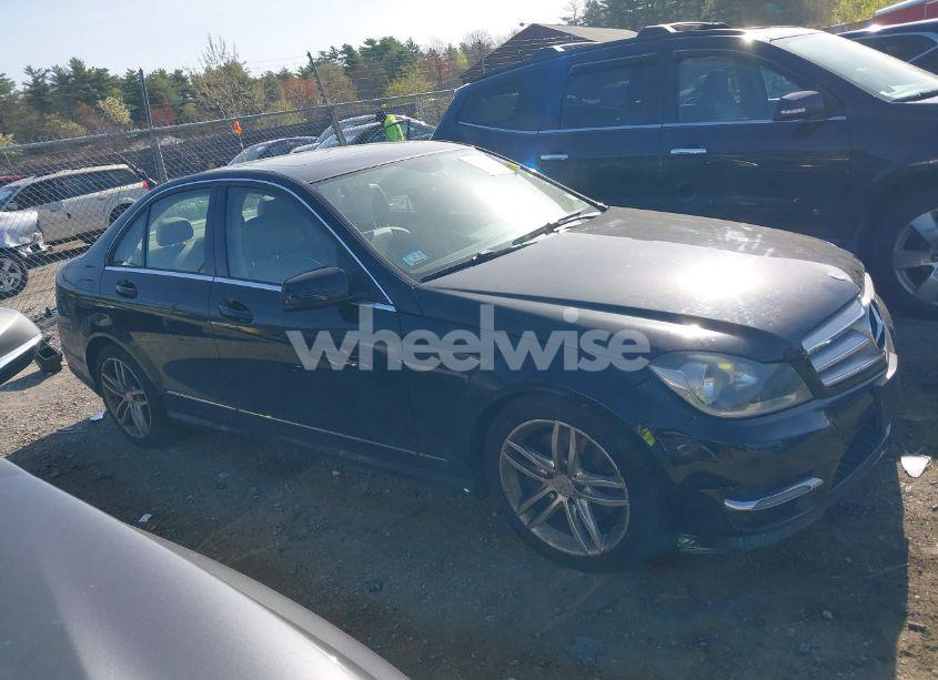 Photo 14 of 2013 Mercedes-benz C 300 LUXURY 4MATIC/SPORT 4MATIC (VIN WDDGF8AB2DR287909)