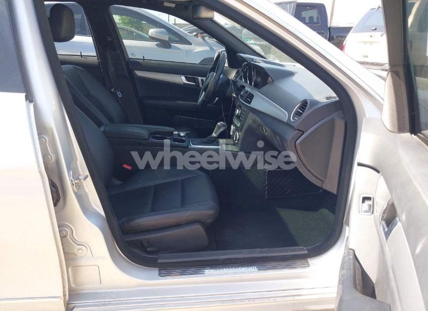 Photo 5 of 2013 Mercedes-benz C 300 LUXURY 4MATIC/SPORT 4MATIC (VIN WDDGF8AB2DR289465)