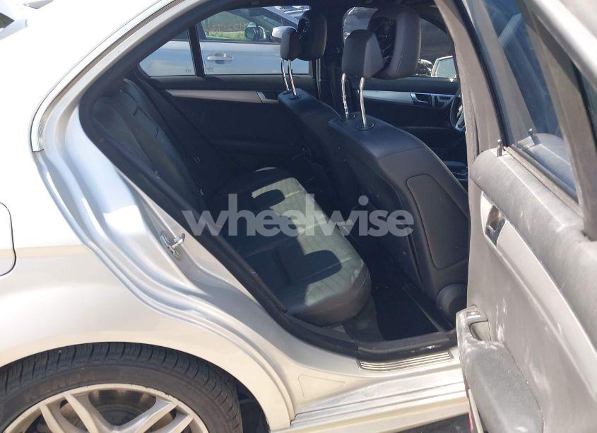 Photo 8 of 2013 Mercedes-benz C 300 LUXURY 4MATIC/SPORT 4MATIC (VIN WDDGF8AB2DR289465)