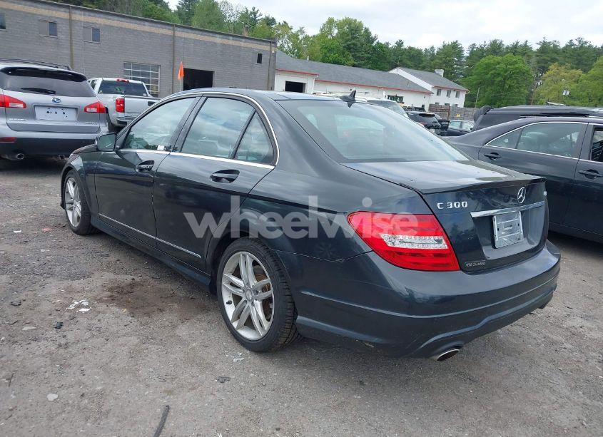 Photo 3 of 2014 Mercedes-benz C 300 LUXURY 4MATIC/SPORT 4MATIC (VIN WDDGF8AB2EA937399)