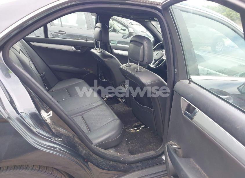 Photo 8 of 2014 Mercedes-benz C 300 LUXURY 4MATIC/SPORT 4MATIC (VIN WDDGF8AB2EA937399)