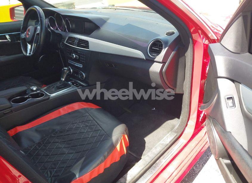 Photo 5 of 2014 Mercedes-benz C 300 LUXURY 4MATIC/SPORT 4MATIC (VIN WDDGF8AB2EA943252)