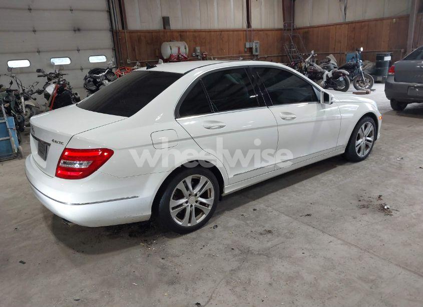 Photo 4 of 2013 Mercedes-benz C 300 LUXURY 4MATIC/SPORT 4MATIC (VIN WDDGF8AB3DA859410)