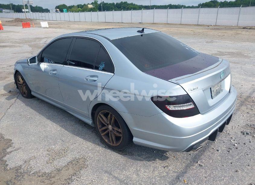 Photo 3 of 2013 Mercedes-benz C 300 LUXURY 4MATIC/SPORT 4MATIC (VIN WDDGF8AB3DR280578)