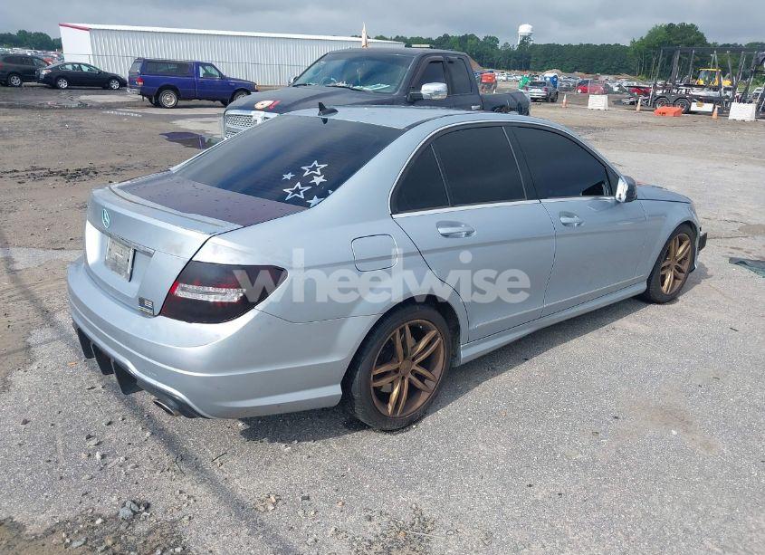 Photo 4 of 2013 Mercedes-benz C 300 LUXURY 4MATIC/SPORT 4MATIC (VIN WDDGF8AB3DR280578)