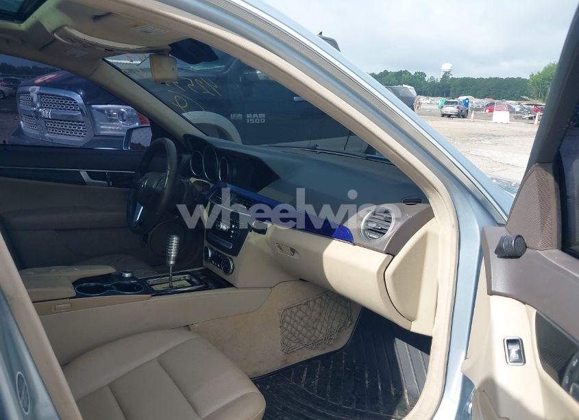 Photo 5 of 2013 Mercedes-benz C 300 LUXURY 4MATIC/SPORT 4MATIC (VIN WDDGF8AB3DR280578)