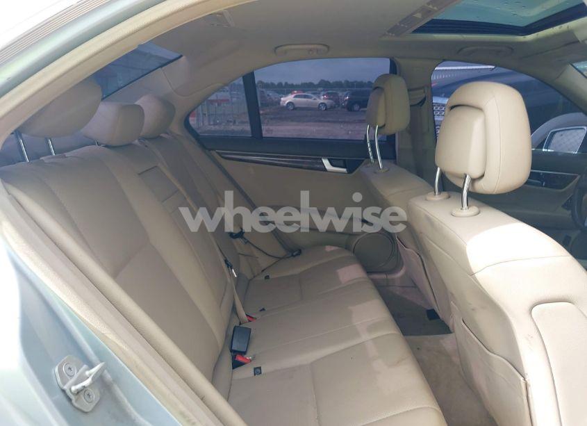 Photo 8 of 2013 Mercedes-benz C 300 LUXURY 4MATIC/SPORT 4MATIC (VIN WDDGF8AB3DR280578)