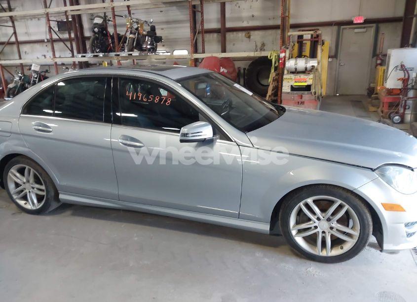 Photo 13 of 2013 Mercedes-benz C 300 LUXURY 4MATIC/SPORT 4MATIC (VIN WDDGF8AB4DR254877)