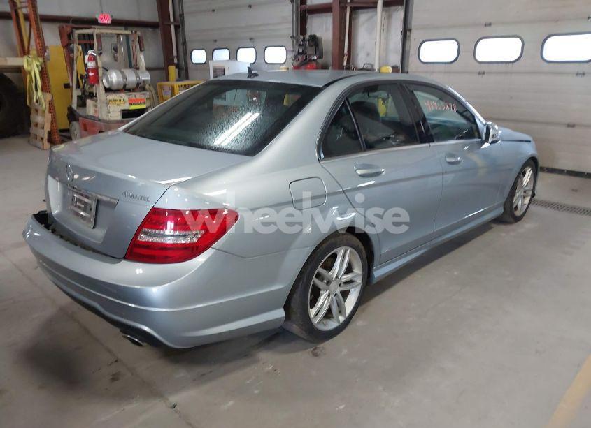 Photo 4 of 2013 Mercedes-benz C 300 LUXURY 4MATIC/SPORT 4MATIC (VIN WDDGF8AB4DR254877)