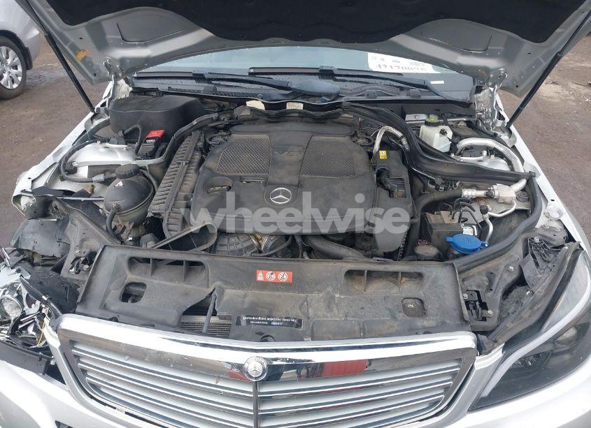 Photo 10 of 2014 Mercedes-benz C 300 LUXURY 4MATIC/SPORT 4MATIC (VIN WDDGF8AB4EG227658)