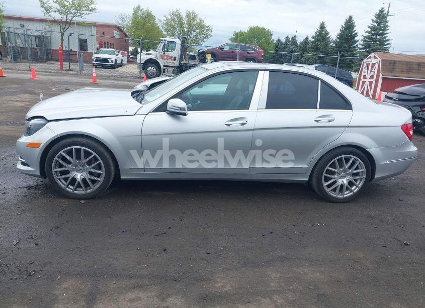 Photo 14 of 2014 Mercedes-benz C 300 LUXURY 4MATIC/SPORT 4MATIC (VIN WDDGF8AB4EG227658)